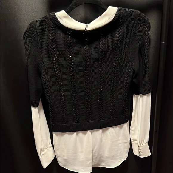 White House Black Market Monochrome Knit Blouse - Picture 3 of 6